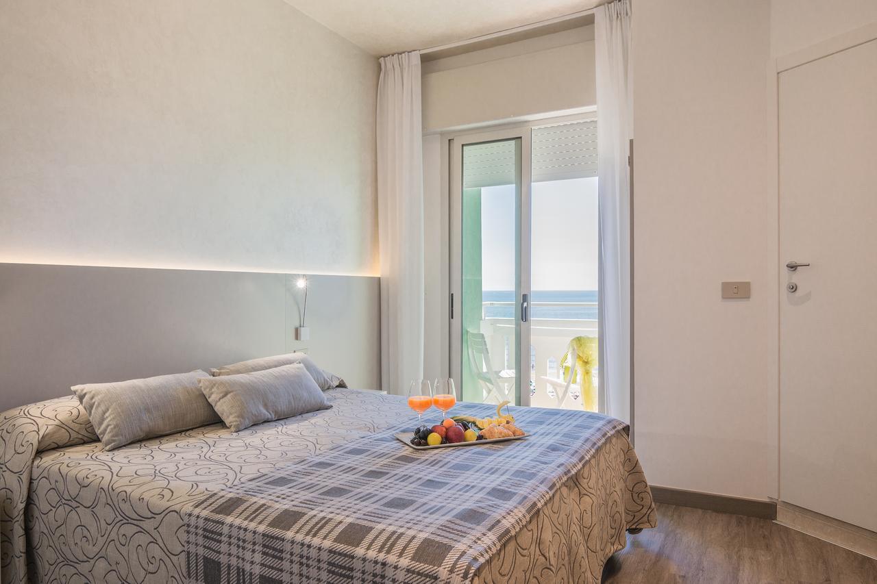 קאורלה Hotel Montecarlo 3 Stelle Superior מראה חיצוני תמונה